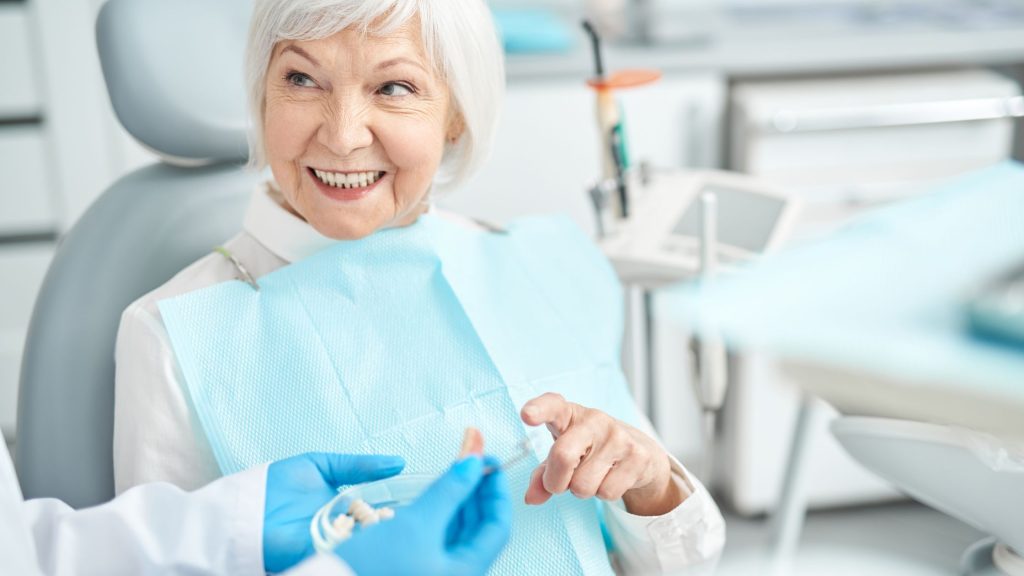 implante ou dentadura, dentista em campina grande, melhor dentista em campina grande, implante dentario, clínica odontológica campina grande