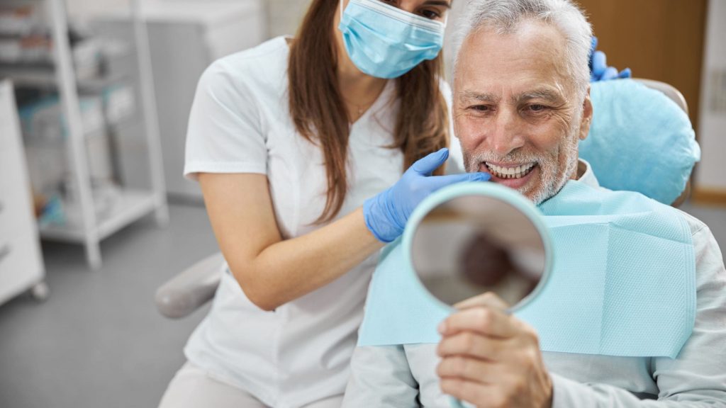vantagens dos implantes dentários, dentista em campina grande, melhor dentista em campina grande, implante dentario, clínica odontológica campina grande