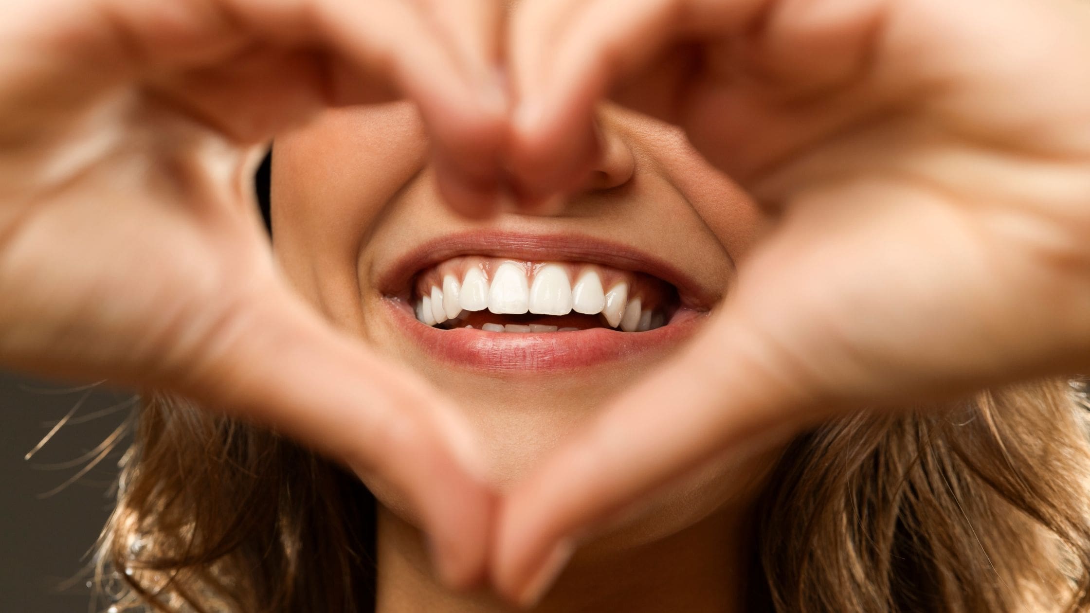 Vantagens Únicas dos Implantes Dentários
